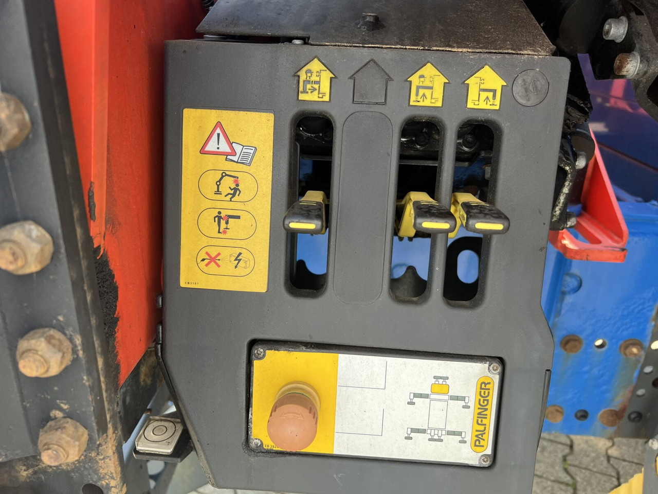 Mercedes-Benz Antos 1836 L 4x2 Antos 1836 L 4x2, Glastransporter, Heckkran Palfinger Pk 12002-EH, Funk - Kamion sa dizalicom: slika 3 Mercedes-Benz Antos 1836 L 4x2 Antos 1836 L 4x2, Glastransporter, Heckkran Palfinger Pk 12002-EH, Funk - Kamion sa dizalicom: slika 3