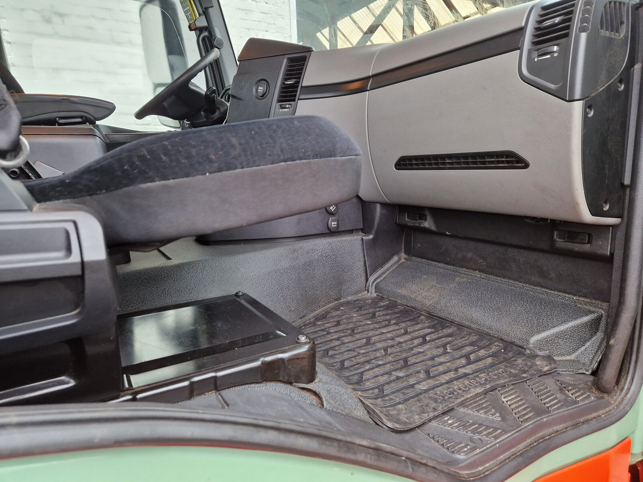 Mercedes-Benz Antos 1848 L 4x2 Antos 1848 L 4x2, Meiller AK 12 MTG Teleskop, Funk, Retarder, Klima, Standhzg., - Kamion za utovaranje kontejnera: slika 2 Mercedes-Benz Antos 1848 L 4x2 Antos 1848 L 4x2, Meiller AK 12 MTG Teleskop, Funk, Retarder, Klima, Standhzg., - Kamion za utovaranje kontejnera: slika 2