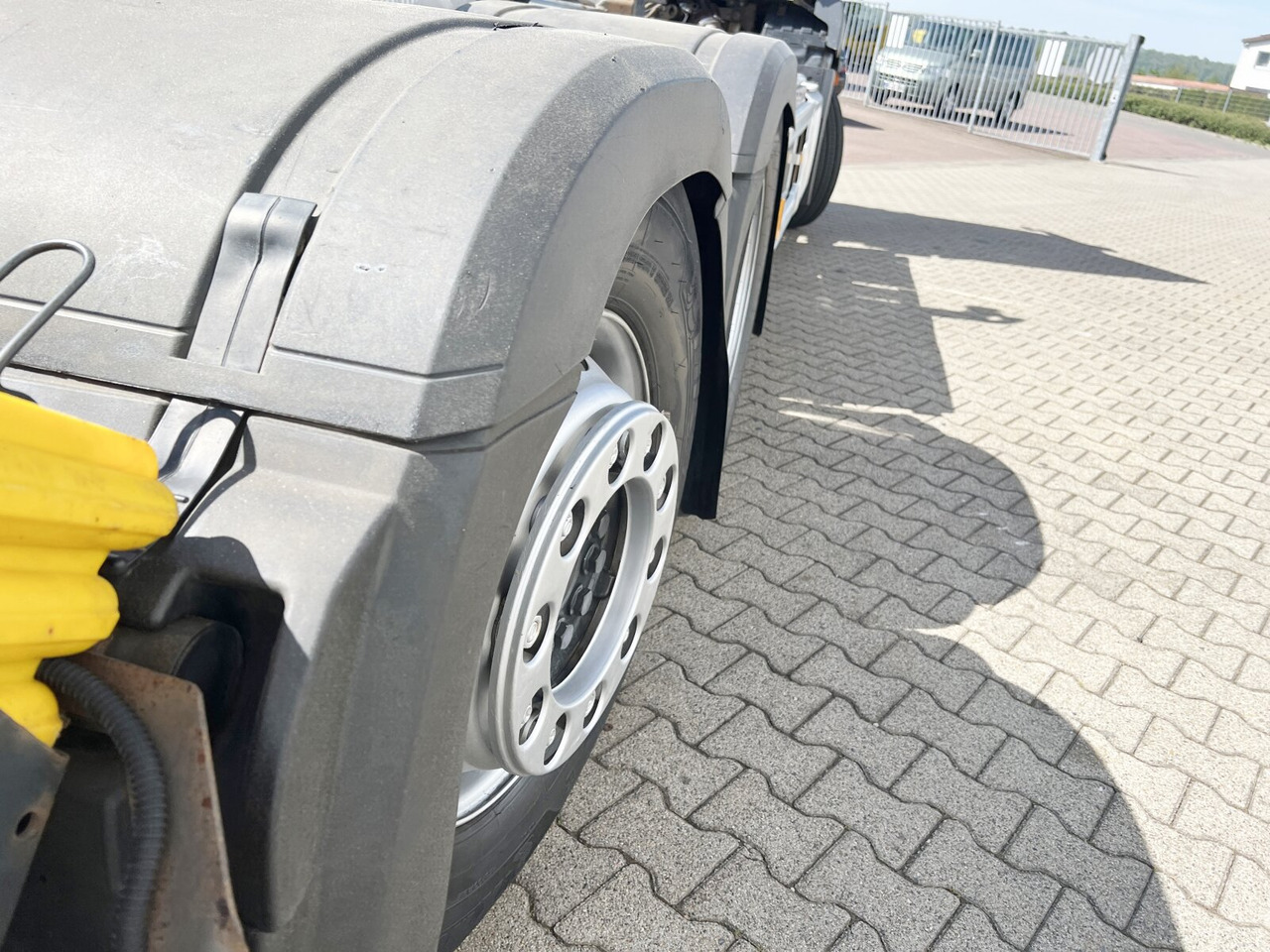 Mercedes-Benz Antos 2543 L 6x2 Antos 2543 L 6x2, Lenk-/Liftachse - Kamion sa hidrauličnom kukom: slika 2 Mercedes-Benz Antos 2543 L 6x2 Antos 2543 L 6x2, Lenk-/Liftachse - Kamion sa hidrauličnom kukom: slika 2