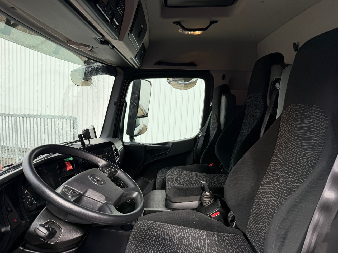 Mercedes-Benz Arocs 1827 A 4x4 Arocs 1827 A 4x4, Ex-! - Kamion sa tovarnim sandukom: slika 2 Mercedes-Benz Arocs 1827 A 4x4 Arocs 1827 A 4x4, Ex-! - Kamion sa tovarnim sandukom: slika 2