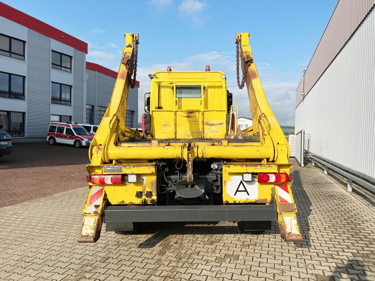 Kamion za utovaranje kontejnera Mercedes-Benz Arocs 2045 AK 4x4 Arocs 2045 AK 4x4, GROUNDER, Funk: slika 11 Kamion za utovaranje kontejnera Mercedes-Benz Arocs 2045 AK 4x4 Arocs 2045 AK 4x4, GROUNDER, Funk: slika 11