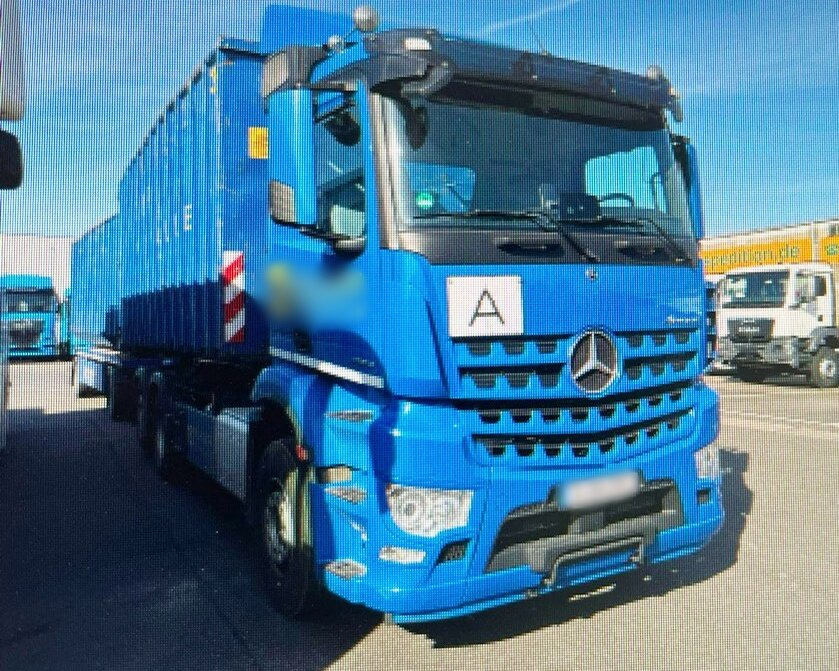 Mercedes-Benz Arocs 2553 L 6x2 Arocs 2553 L 6x2, Lenk-/Liftachse, Navi - Kamion sa hidrauličnom kukom: slika 1 Mercedes-Benz Arocs 2553 L 6x2 Arocs 2553 L 6x2, Lenk-/Liftachse, Navi - Kamion sa hidrauličnom kukom: slika 1