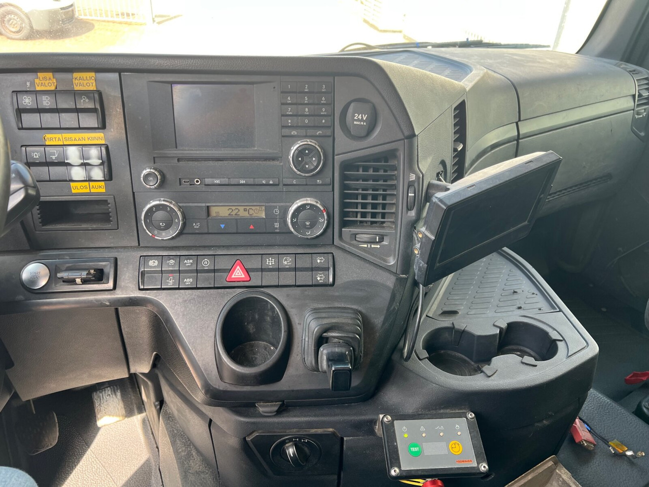 Mercedes-Benz Arocs 2642/45 K 6x4 Arocs 2642/45 K 6x4, Retarder, Motorabtrieb - Kamion sa golom šasijom i zatvorenom kabinom: slika 4 Mercedes-Benz Arocs 2642/45 K 6x4 Arocs 2642/45 K 6x4, Retarder, Motorabtrieb - Kamion sa golom šasijom i zatvorenom kabinom: slika 4