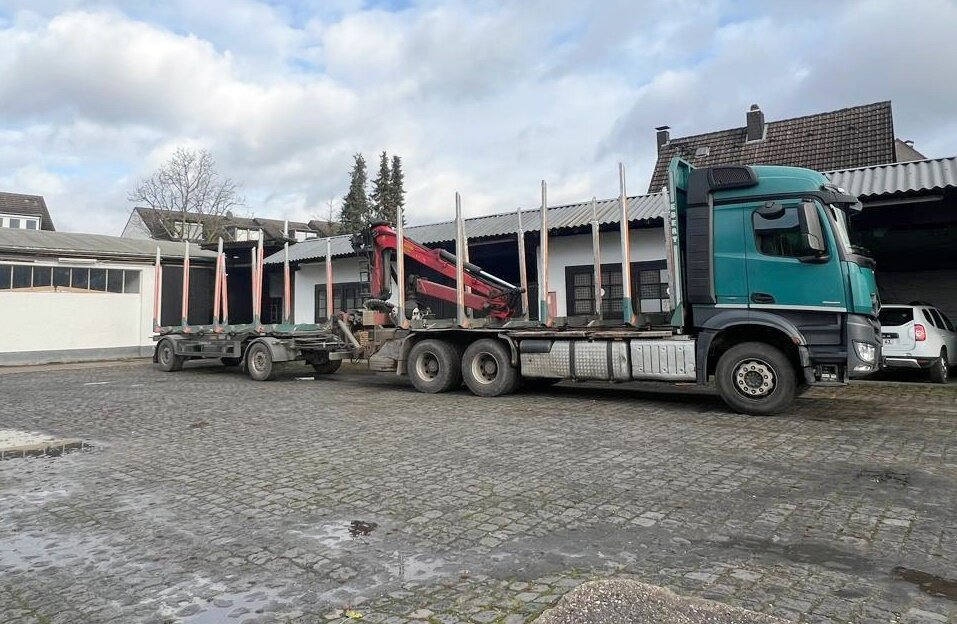 Mercedes-Benz Arocs 2651 L 6x4 Arocs 2651 L 6x4, Retarder, StreamSpace, Heckkran Epsilon M120L - Šticar, Kamion sa dizalicom: slika 1 Mercedes-Benz Arocs 2651 L 6x4 Arocs 2651 L 6x4, Retarder, StreamSpace, Heckkran Epsilon M120L - Šticar, Kamion sa dizalicom: slika 1