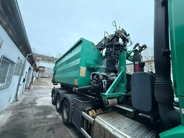 Mercedes-Benz Arocs 3240 L 8x4 ENA Arocs 3240 L 8x4 ENA, Lenk-/Liftachse, Navi, Hiab Abrollkipper - Kamion sa hidrauličnom kukom: slika 3 Mercedes-Benz Arocs 3240 L 8x4 ENA Arocs 3240 L 8x4 ENA, Lenk-/Liftachse, Navi, Hiab Abrollkipper - Kamion sa hidrauličnom kukom: slika 3