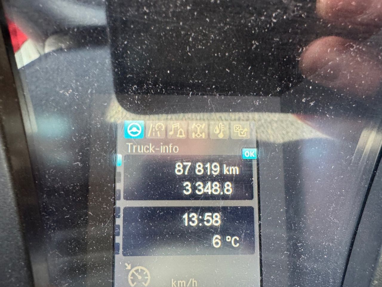 Mercedes-Benz Arocs 3242/48 LK 8x4/4 Arocs 3242/48 LK 8x4/4, Lenk-/Liftachse, Nebenantrieb - Kamion sa golom šasijom i zatvorenom kabinom: slika 4 Mercedes-Benz Arocs 3242/48 LK 8x4/4 Arocs 3242/48 LK 8x4/4, Lenk-/Liftachse, Nebenantrieb - Kamion sa golom šasijom i zatvorenom kabinom: slika 4