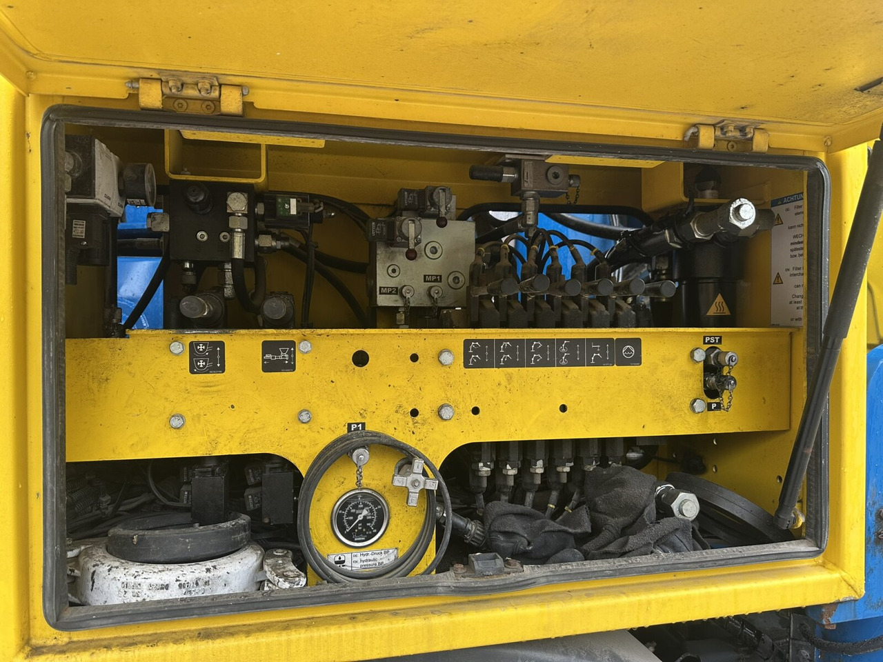 Mercedes-Benz Arocs 3246 B 8x4 Stetter Mischer 7m³, Pumpe 25m Arocs 3246 B 8x4 Stetter Mischer 7m³, Pumpe 25m - Auto pumpa za beton: slika 5 Mercedes-Benz Arocs 3246 B 8x4 Stetter Mischer 7m³, Pumpe 25m Arocs 3246 B 8x4 Stetter Mischer 7m³, Pumpe 25m - Auto pumpa za beton: slika 5