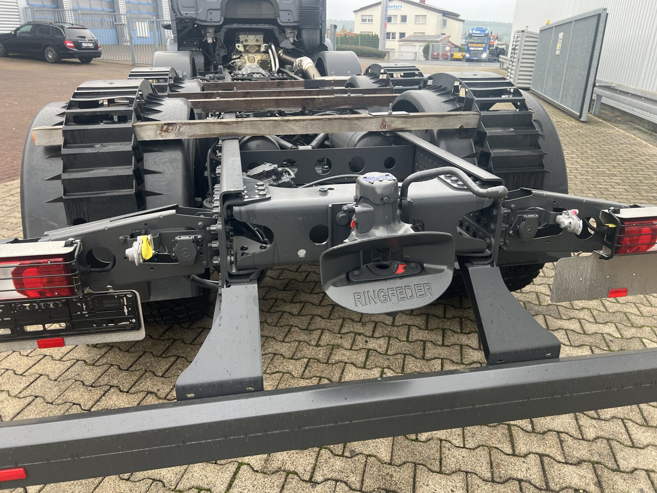 Mercedes-Benz Arocs 3251 L 8x4/4 Arocs 3251 L 8x4/4, Motorabtrieb - Istovarivač: slika 2 Mercedes-Benz Arocs 3251 L 8x4/4 Arocs 3251 L 8x4/4, Motorabtrieb - Istovarivač: slika 2