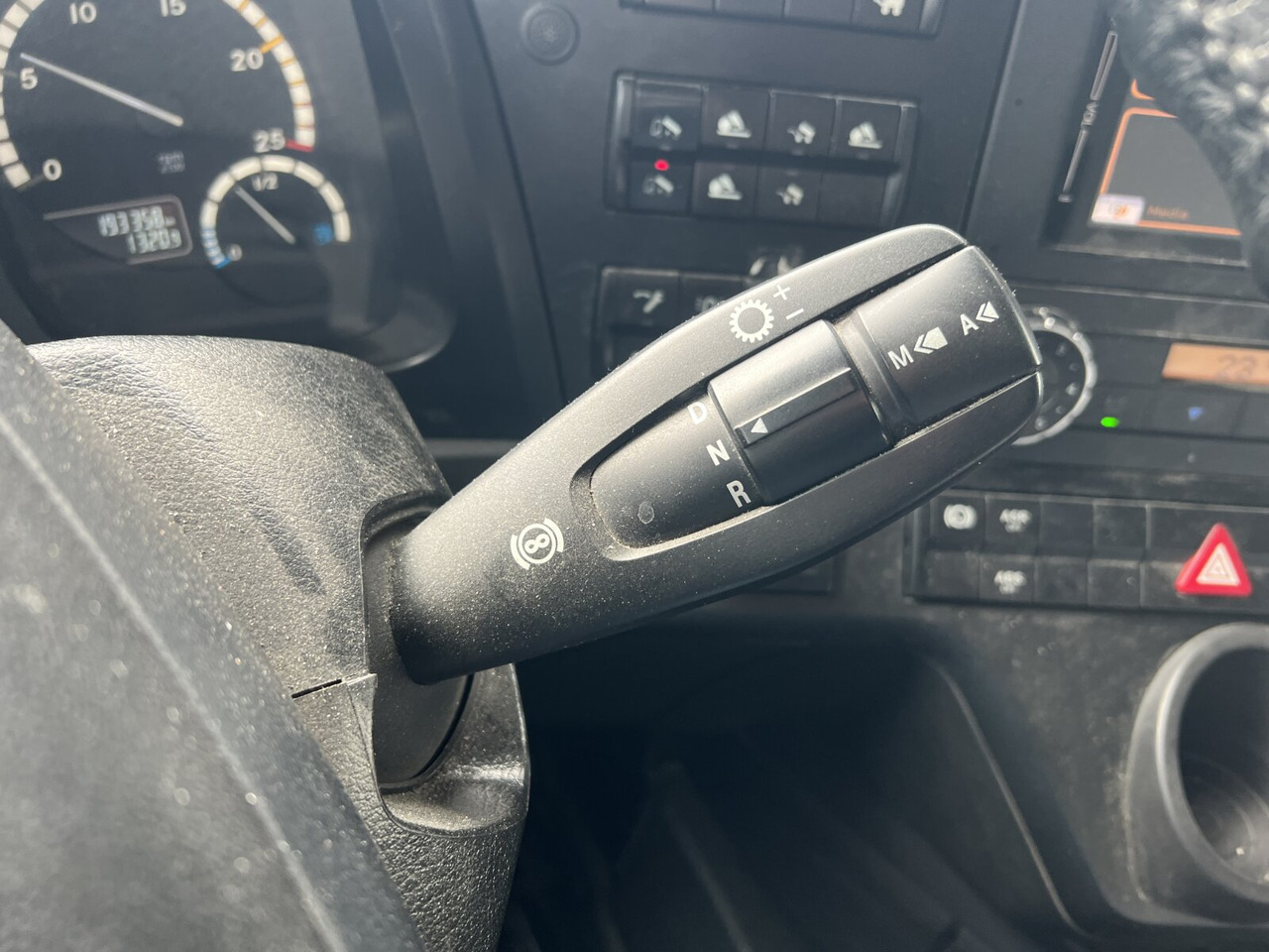 Mercedes-Benz Arocs 3253 K 8x4/4 Arocs 3253 K 8x4/4, Retarder - Kamion sa hidrauličnom kukom: slika 2 Mercedes-Benz Arocs 3253 K 8x4/4 Arocs 3253 K 8x4/4, Retarder - Kamion sa hidrauličnom kukom: slika 2