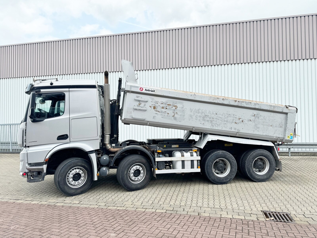 Kiper Mercedes-Benz Arocs 3258 LK 8x4/4 Arocs 3258 LK 8x4/4, Retarder, Bi-Xenon, Stahlmulde ca. 14m³, hydr. Heckklappenöffnung: slika 11