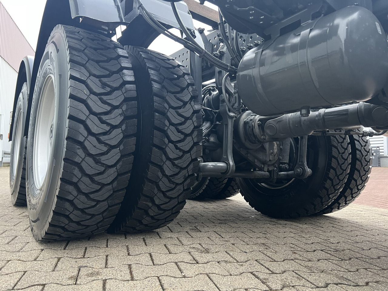 Mercedes-Benz Arocs 3340/46 A 6x6 Arocs 3340/46 A 6x6/39, Grounder - Kamion sa hidrauličnom kukom: slika 3 Mercedes-Benz Arocs 3340/46 A 6x6 Arocs 3340/46 A 6x6/39, Grounder - Kamion sa hidrauličnom kukom: slika 3