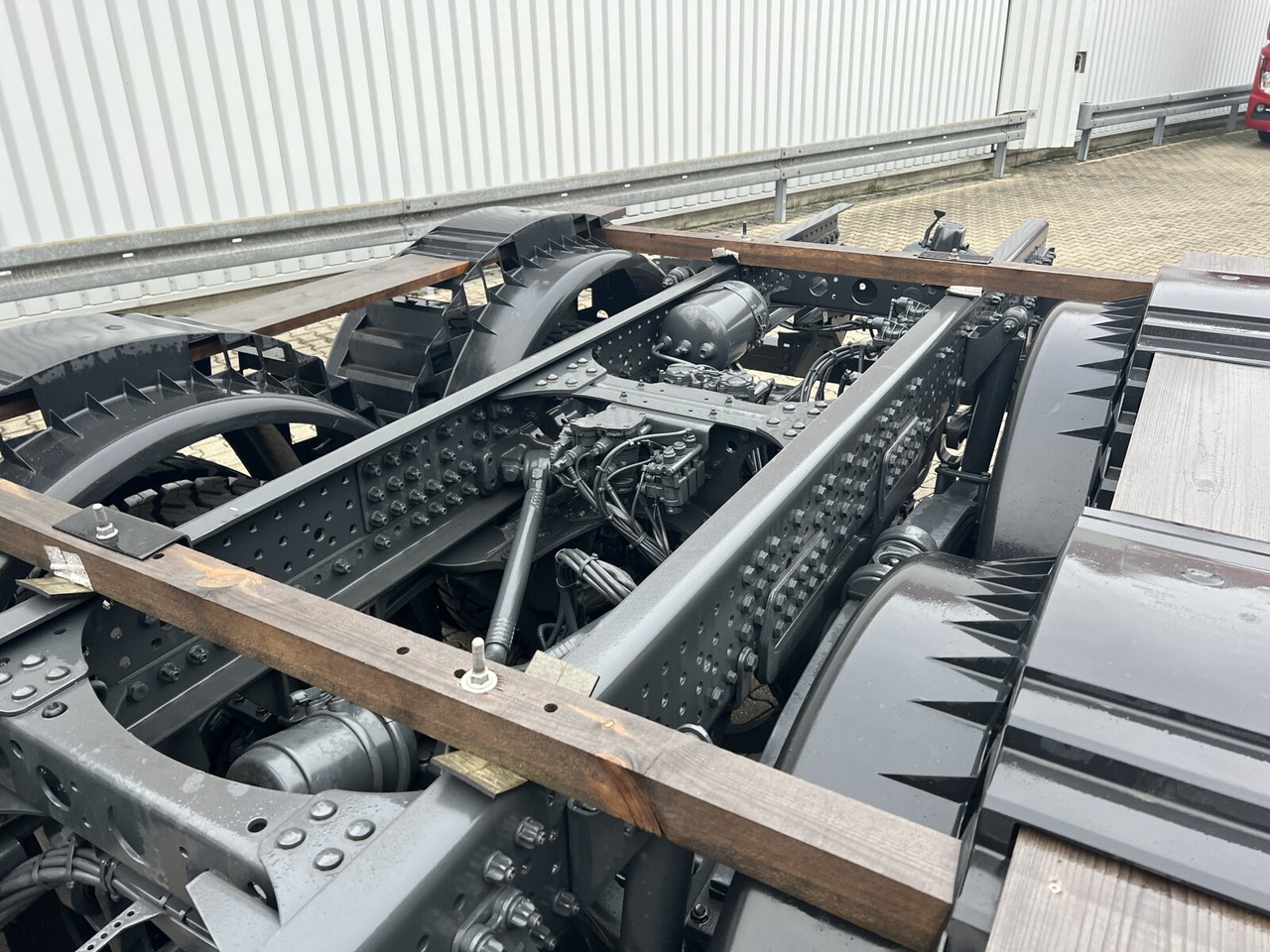 Mercedes-Benz Arocs 3340/46 A 6x6 Arocs 3340/46 A 6x6/39, Grounder - Kamion sa hidrauličnom kukom: slika 2 Mercedes-Benz Arocs 3340/46 A 6x6 Arocs 3340/46 A 6x6/39, Grounder - Kamion sa hidrauličnom kukom: slika 2