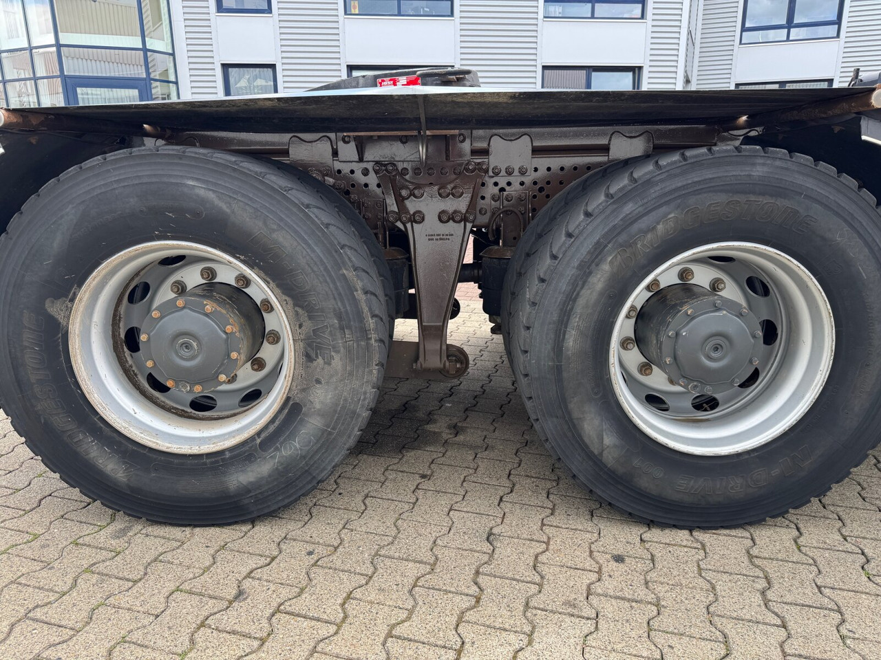 Mercedes-Benz Arocs 3351 LS 6x6 Arocs 3351 LS 6x6, Grounder, MirrorCam, Navi - Kamion sa golom šasijom i zatvorenom kabinom: slika 3 Mercedes-Benz Arocs 3351 LS 6x6 Arocs 3351 LS 6x6, Grounder, MirrorCam, Navi - Kamion sa golom šasijom i zatvorenom kabinom: slika 3