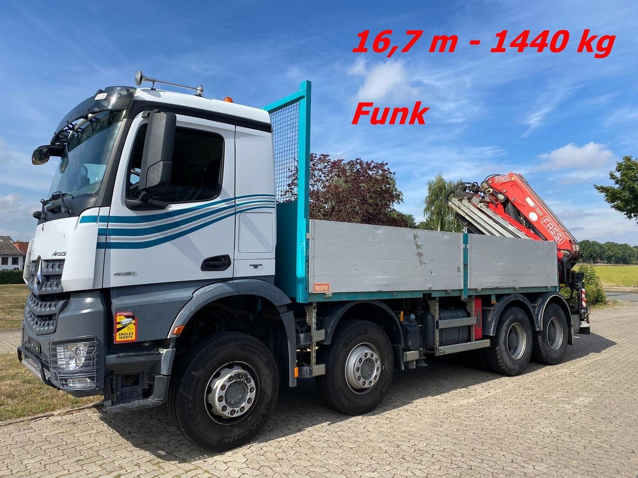 Mercedes-Benz Arocs 4151 K 8x4 Arocs 4151 K 8x4, Fassi Heckkran F 365 RA. 2.26 E Dynamic Funk - Kamion sa dizalicom, Kamion sa tovarnim sandukom: slika 1 Mercedes-Benz Arocs 4151 K 8x4 Arocs 4151 K 8x4, Fassi Heckkran F 365 RA. 2.26 E Dynamic Funk - Kamion sa dizalicom, Kamion sa tovarnim sandukom: slika 1