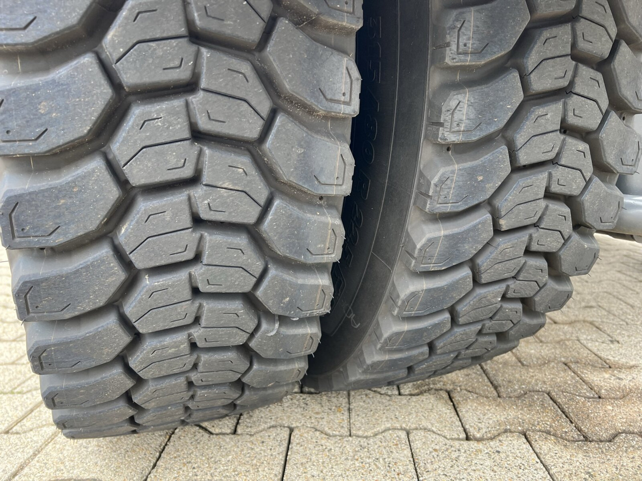 Mercedes-Benz Arocs 4163/8x4 Arocs 4163/8x4, Hiab 26.59, Funk, Multimedia Cockpit, - Kamion sa hidrauličnom kukom: slika 4 Mercedes-Benz Arocs 4163/8x4 Arocs 4163/8x4, Hiab 26.59, Funk, Multimedia Cockpit, - Kamion sa hidrauličnom kukom: slika 4