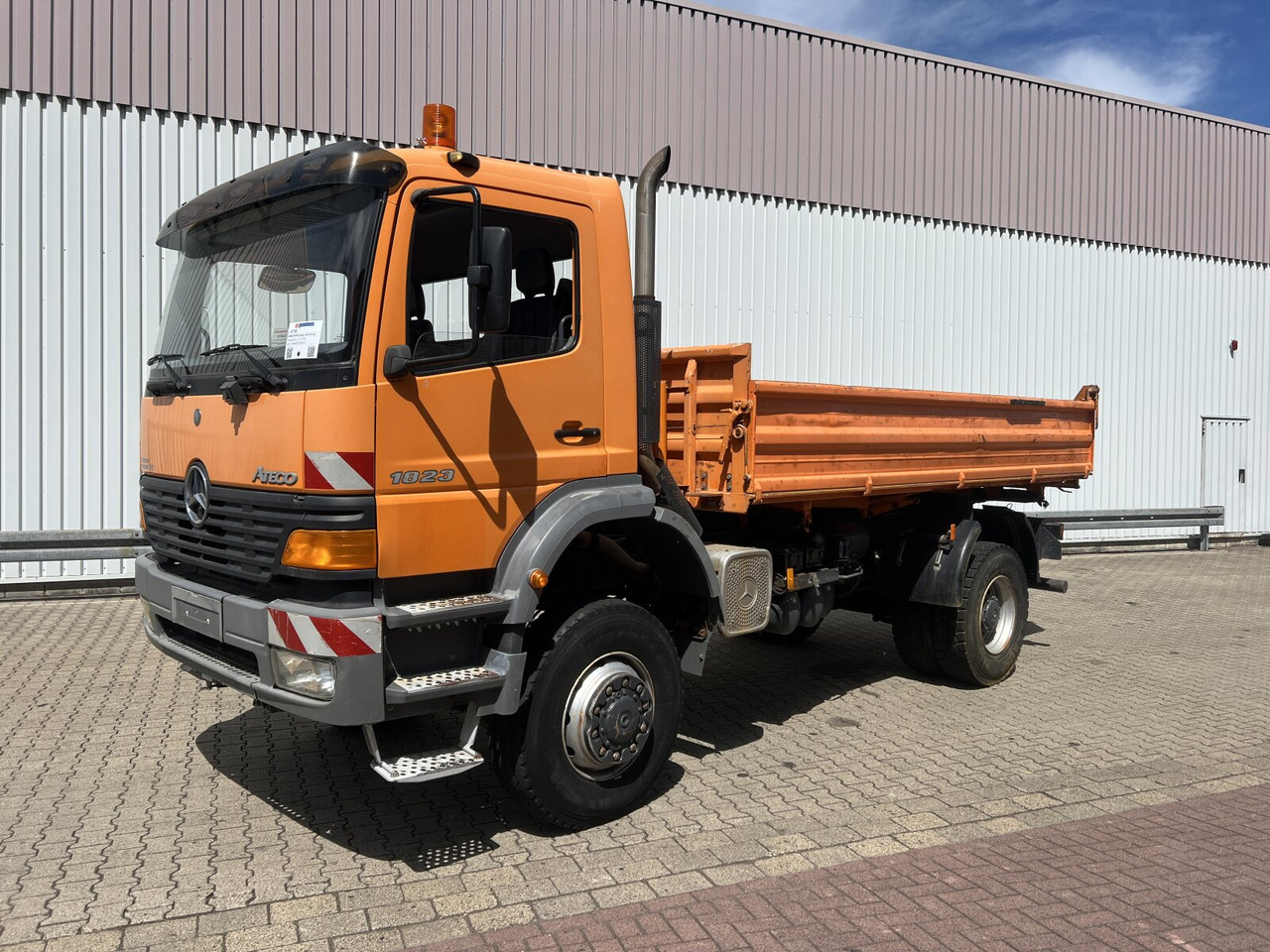 Mercedes-Benz Atego 1823 AK 4x4 Atego 1823 AK 4x4 - Istovarivač: slika 1 Mercedes-Benz Atego 1823 AK 4x4 Atego 1823 AK 4x4 - Istovarivač: slika 1