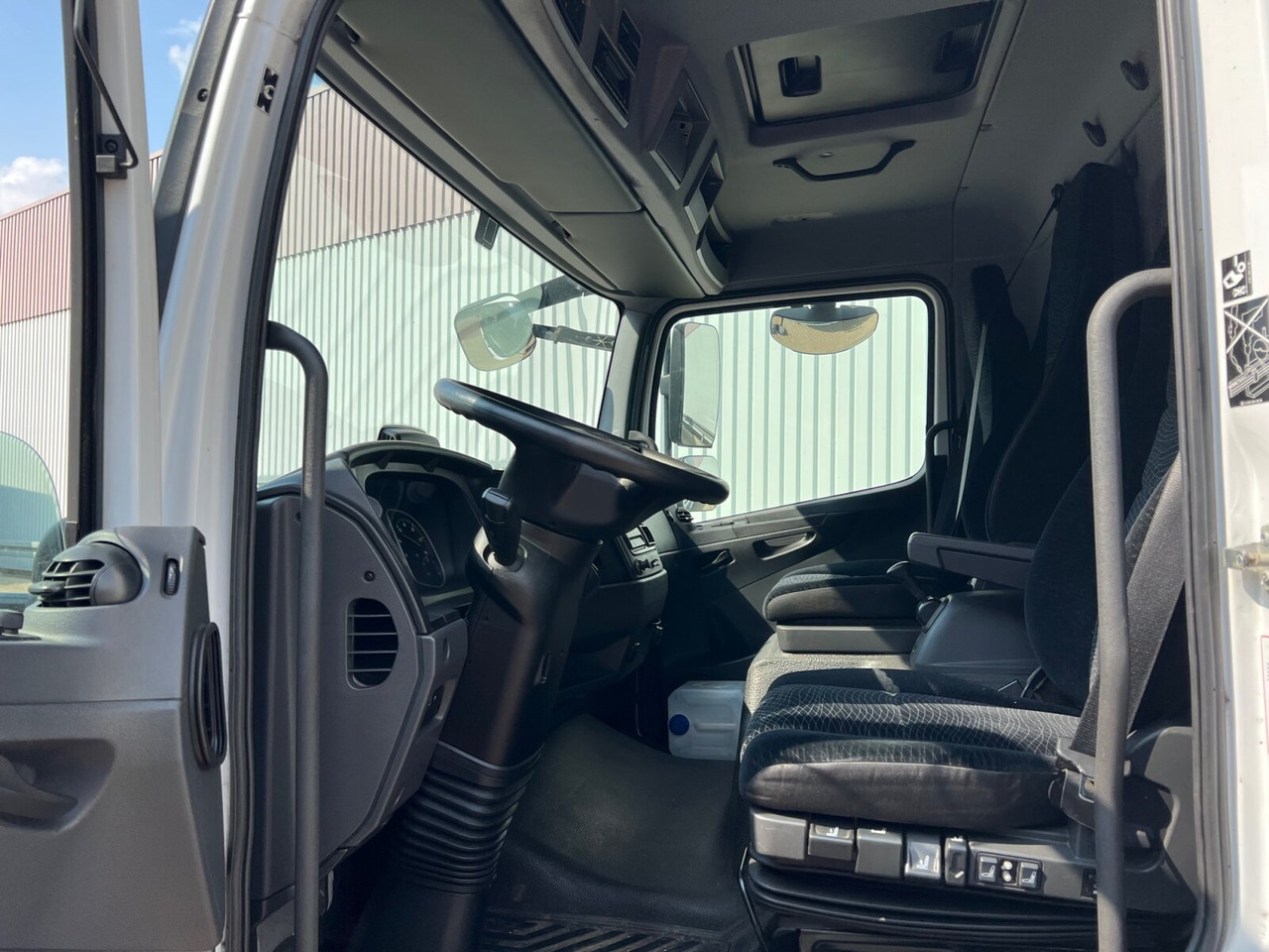 Mercedes-Benz Atego 818/23 L 4x2 Atego 818/23 L 4x2 mit Sörensen LBW - Kamion sa ceradom: slika 3 Mercedes-Benz Atego 818/23 L 4x2 Atego 818/23 L 4x2 mit Sörensen LBW - Kamion sa ceradom: slika 3