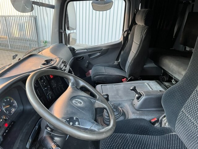 Mercedes-Benz Atego 822 4x2 Atego 822 4x2, Doka mit Kombisitzbank - Kamion sa ceradom: slika 2 Mercedes-Benz Atego 822 4x2 Atego 822 4x2, Doka mit Kombisitzbank - Kamion sa ceradom: slika 2