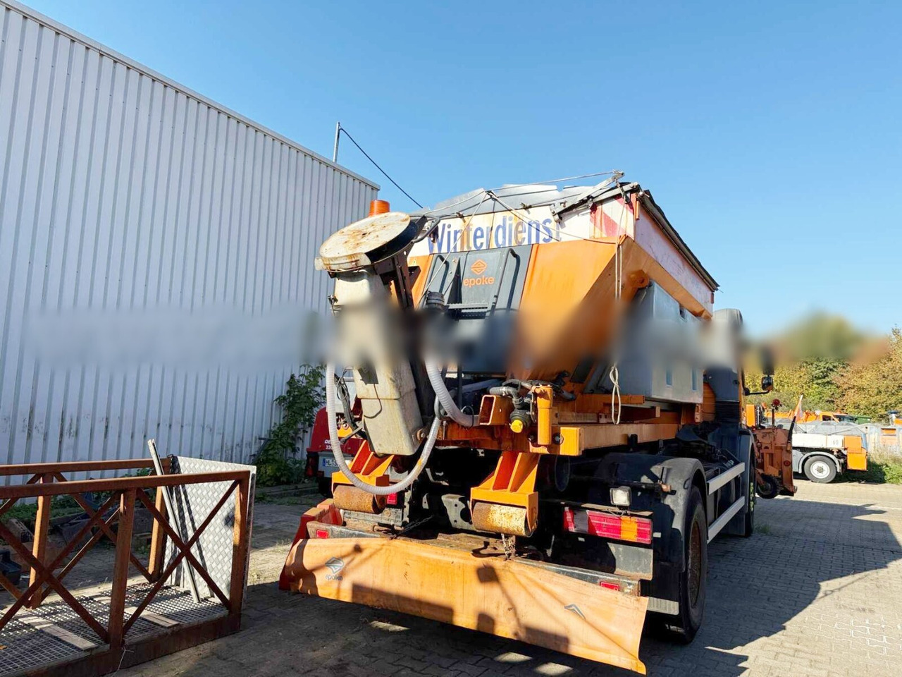 Mercedes-Benz Axor 1824 L 4x2 Axor 1824 L 4x2, Motorabtrieb, Winterdienstausstattung - Kamion sa hidrauličnom kukom: slika 3 Mercedes-Benz Axor 1824 L 4x2 Axor 1824 L 4x2, Motorabtrieb, Winterdienstausstattung - Kamion sa hidrauličnom kukom: slika 3