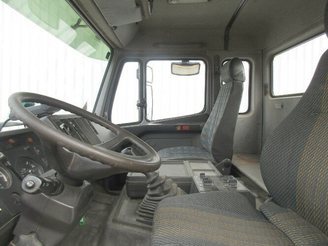 Mercedes-Benz SK 1824 AK 4x4 SK 1824 AK 4x4 Chassis - Kamion sa golom šasijom i zatvorenom kabinom: slika 3 Mercedes-Benz SK 1824 AK 4x4 SK 1824 AK 4x4 Chassis - Kamion sa golom šasijom i zatvorenom kabinom: slika 3