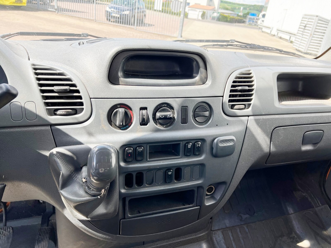 Mercedes-Benz Sprinter 308 4x2 Doka Sprinter 308 4x2 Doka - Dostavno vozilo sa otvorenom sandukom, Dostavno vozilo sa duplom kabinom: slika 2 Mercedes-Benz Sprinter 308 4x2 Doka Sprinter 308 4x2 Doka - Dostavno vozilo sa otvorenom sandukom, Dostavno vozilo sa duplom kabinom: slika 2