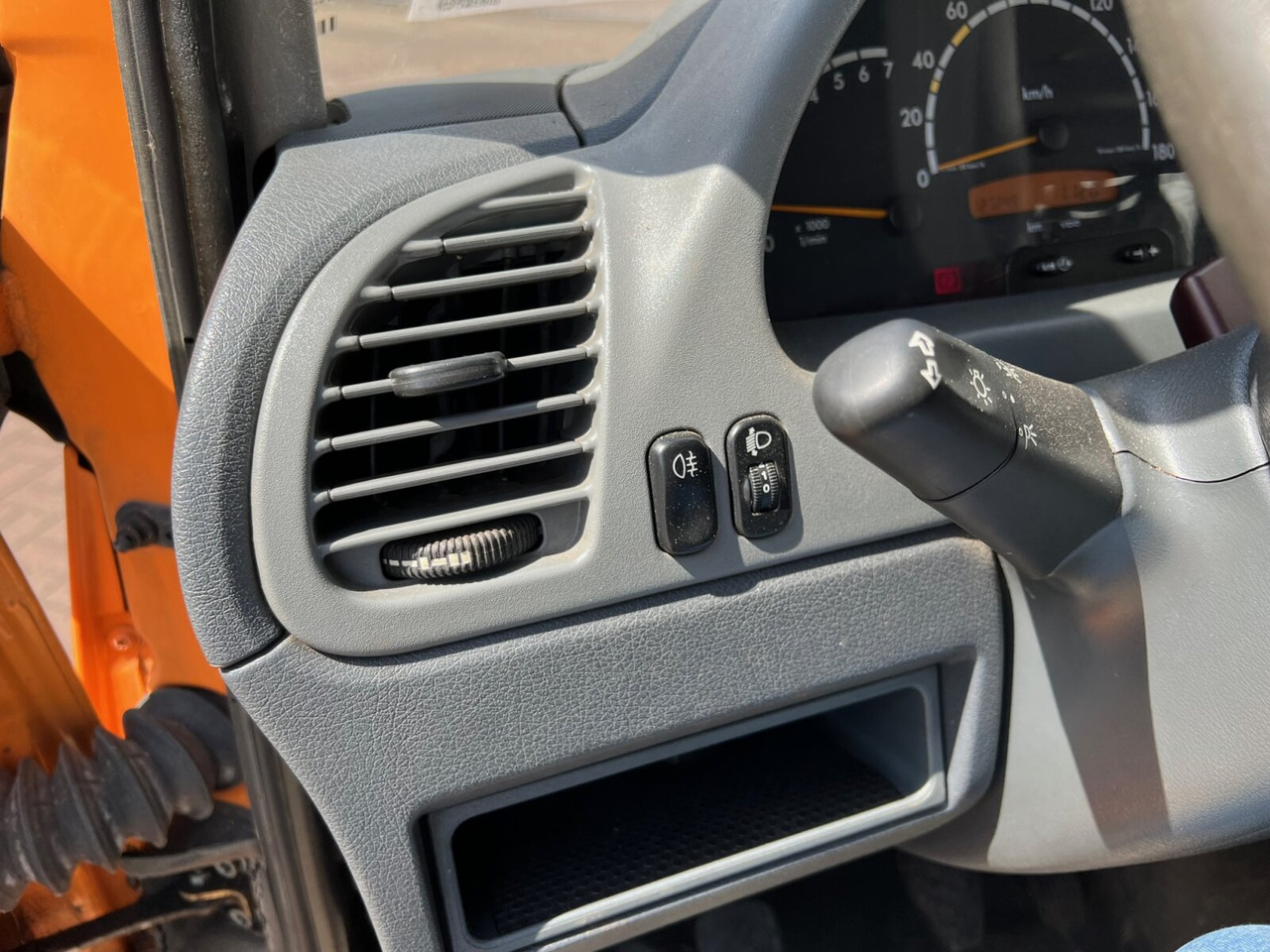 Mercedes-Benz Sprinter 308 4x2 Doka Sprinter 308 4x2 Doka - Dostavno vozilo sa otvorenom sandukom, Dostavno vozilo sa duplom kabinom: slika 3 Mercedes-Benz Sprinter 308 4x2 Doka Sprinter 308 4x2 Doka - Dostavno vozilo sa otvorenom sandukom, Dostavno vozilo sa duplom kabinom: slika 3