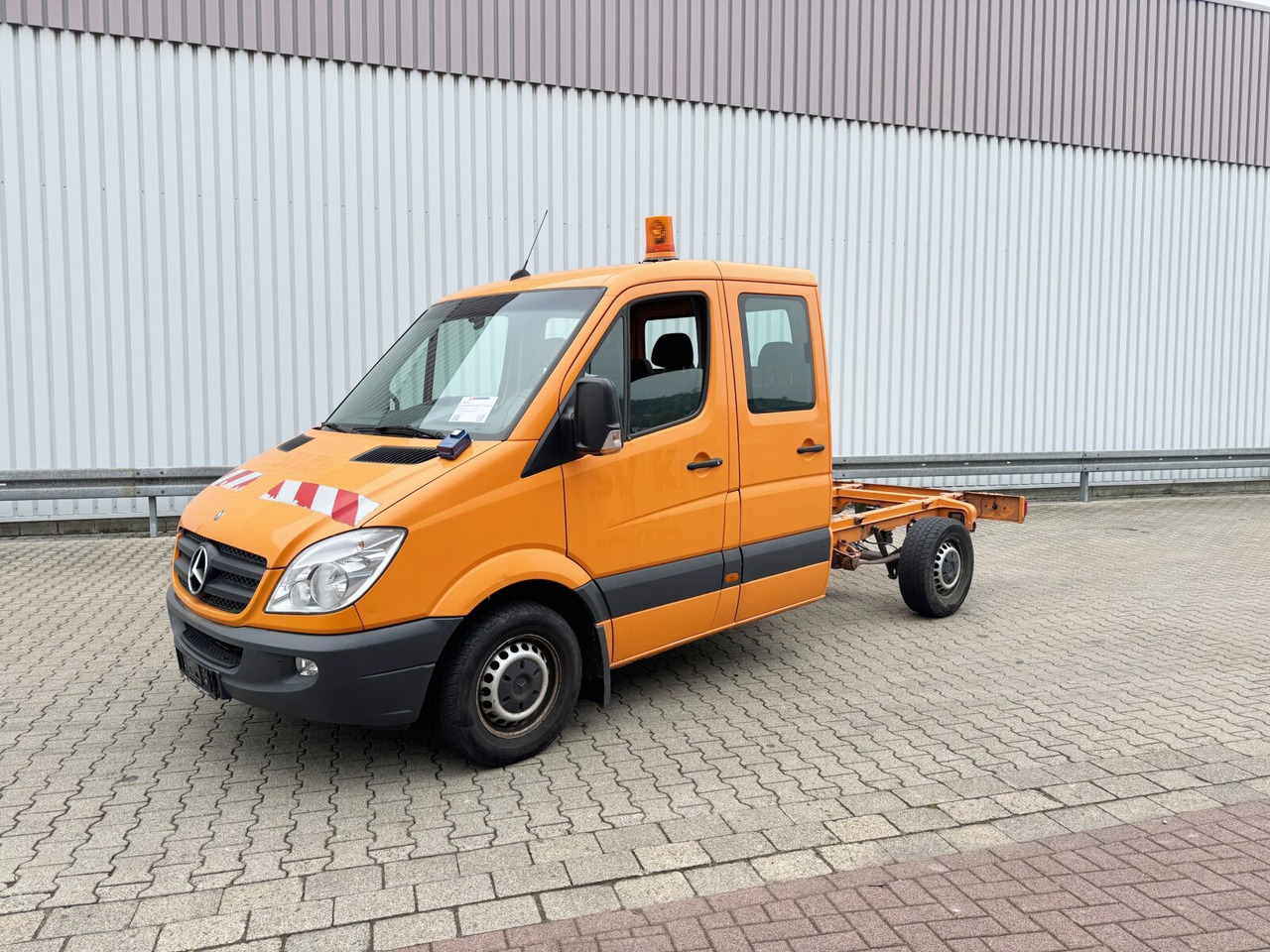 Mercedes-Benz Sprinter 313 CDI 4x2 Doka Sprinter 313 CDI 4x2 Doka, EEV - Kamion sa golom šasijom i zatvorenom kabinom: slika 1 Mercedes-Benz Sprinter 313 CDI 4x2 Doka Sprinter 313 CDI 4x2 Doka, EEV - Kamion sa golom šasijom i zatvorenom kabinom: slika 1
