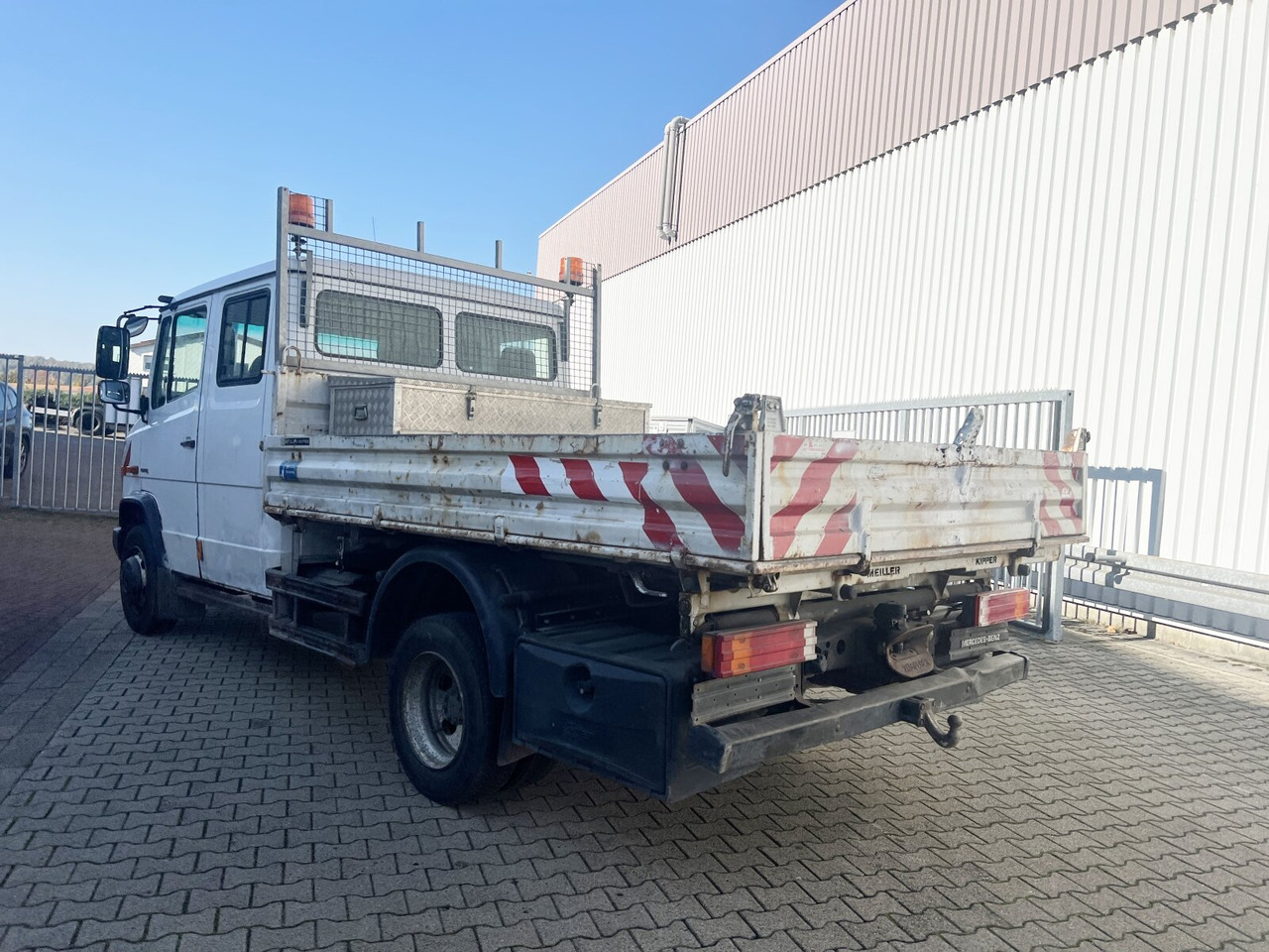 Mercedes-Benz Vario 816 D 4x2 Doka Vario 816 D 4x2 Doka, 2x AHK, Meiller Kipper - Istovarivač: slika 4 Mercedes-Benz Vario 816 D 4x2 Doka Vario 816 D 4x2 Doka, 2x AHK, Meiller Kipper - Istovarivač: slika 4