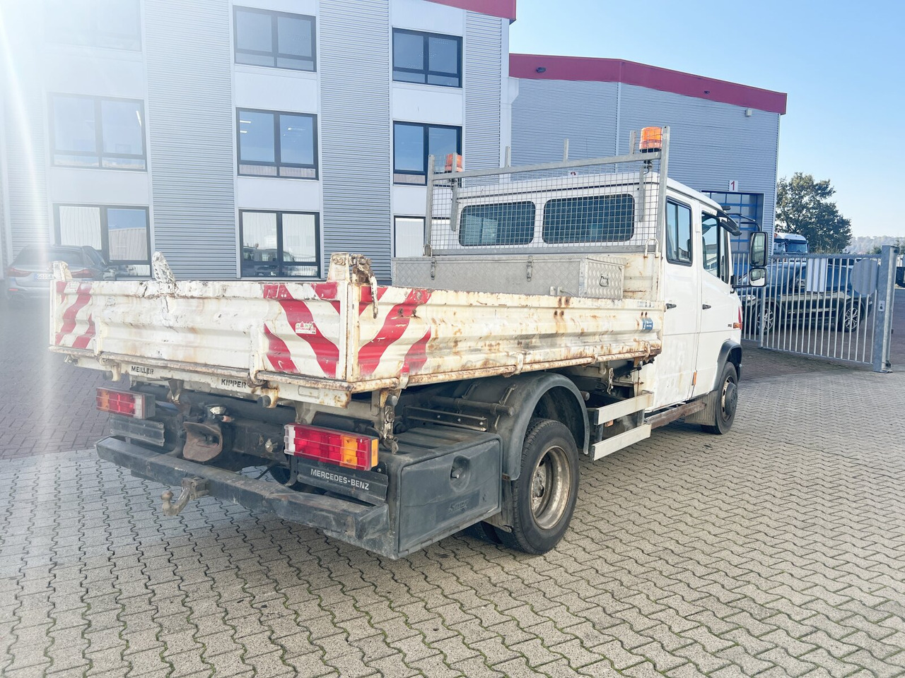 Mercedes-Benz Vario 816 D 4x2 Doka Vario 816 D 4x2 Doka, 2x AHK, Meiller Kipper - Istovarivač: slika 3 Mercedes-Benz Vario 816 D 4x2 Doka Vario 816 D 4x2 Doka, 2x AHK, Meiller Kipper - Istovarivač: slika 3