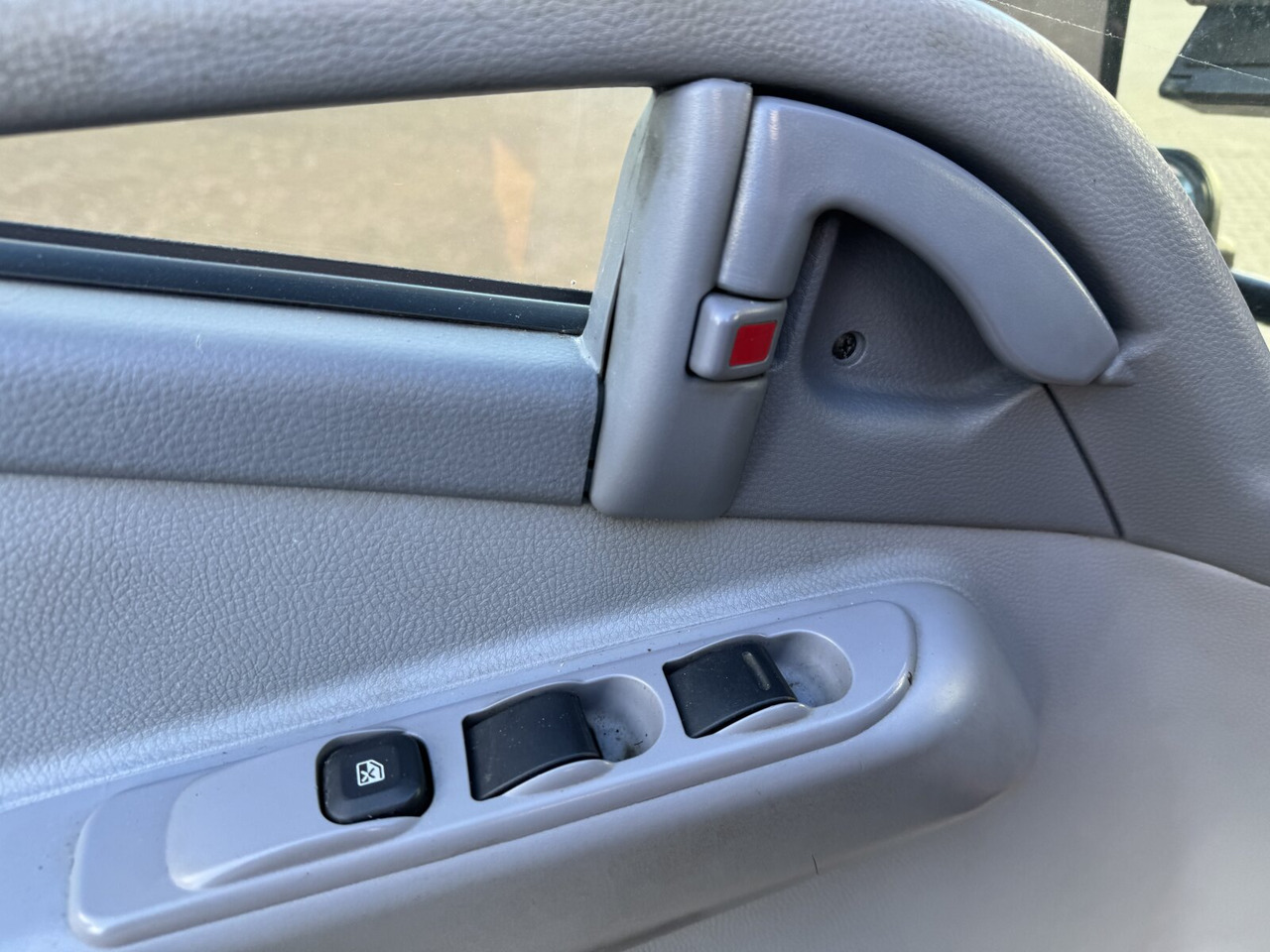 Kamion sa hidrauličnom kukom Mitsubishi Canter Fuso 6C15D 4x2 Doka Canter Fuso 6C15D 4x2 Doka, City-Abroller: slika 6