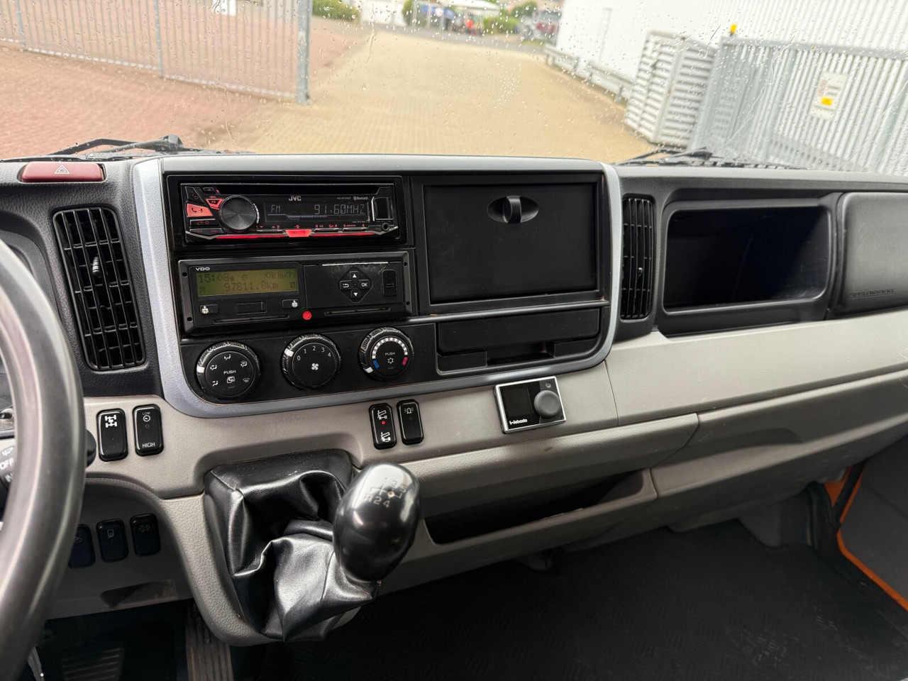 Mitsubishi Fuso 6C18D 4x4 Doka Fuso 6C18D 4x4 Doka - Istovarivač: slika 4 Mitsubishi Fuso 6C18D 4x4 Doka Fuso 6C18D 4x4 Doka - Istovarivač: slika 4