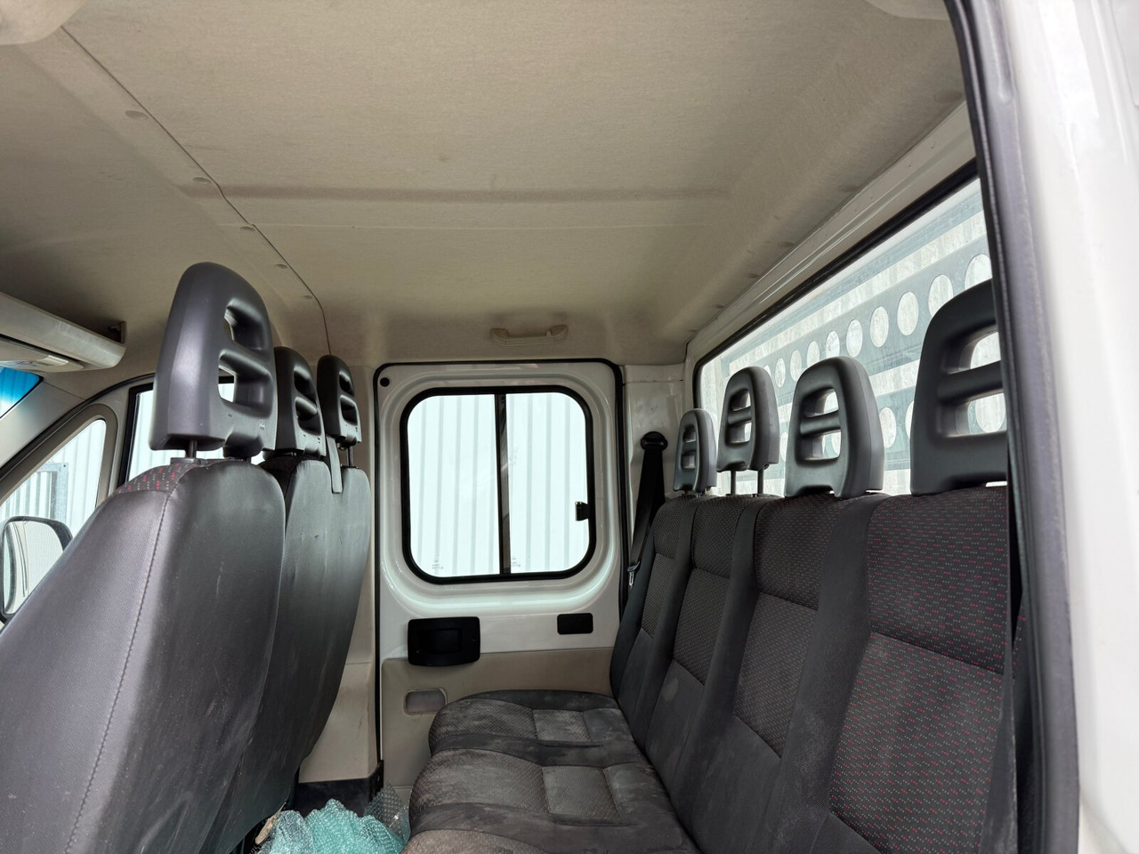 Peugeot Boxer 4x2 Doka Boxer 4x2 Doka - Dostavno vozilo sa otvorenom sandukom, Dostavno vozilo sa duplom kabinom: slika 4 Peugeot Boxer 4x2 Doka Boxer 4x2 Doka - Dostavno vozilo sa otvorenom sandukom, Dostavno vozilo sa duplom kabinom: slika 4