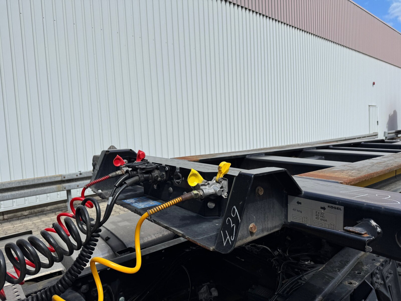 Kögel Port 45 Simplex Container-Chassis Port 45 Simplex, Container-Chassis, 20/2x20/30/40/45 Fuß, ausziehbar - Poluprikolica: slika 2 Kögel Port 45 Simplex Container-Chassis Port 45 Simplex, Container-Chassis, 20/2x20/30/40/45 Fuß, ausziehbar - Poluprikolica: slika 2
