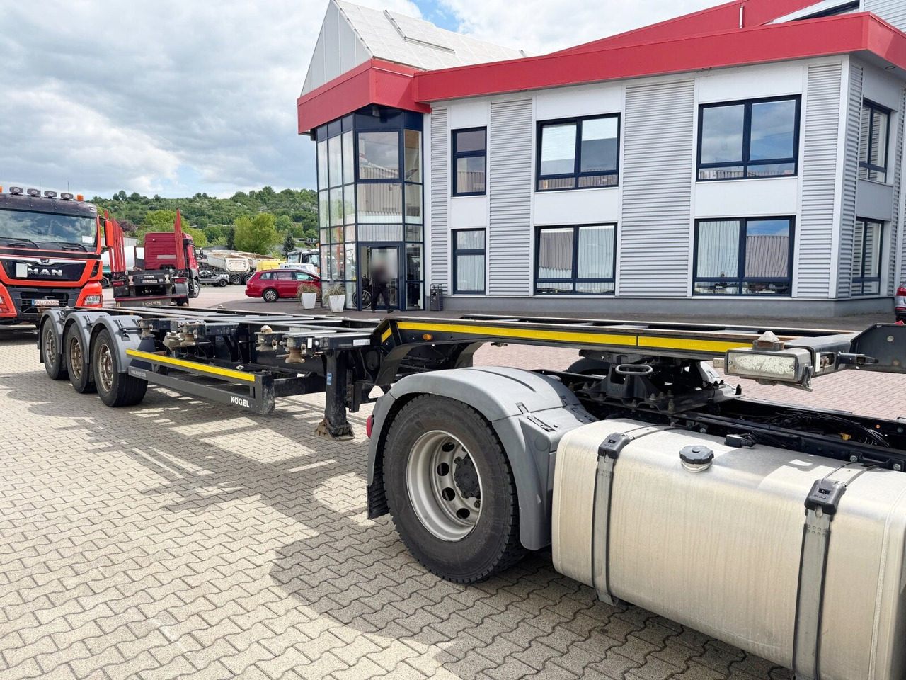 Kögel Port 45 Simplex Container-Chassis Port 45 Simplex, Container-Chassis, 20/2x20/30/40/45 Fuß, ausziehbar - Poluprikolica: slika 4 Kögel Port 45 Simplex Container-Chassis Port 45 Simplex, Container-Chassis, 20/2x20/30/40/45 Fuß, ausziehbar - Poluprikolica: slika 4
