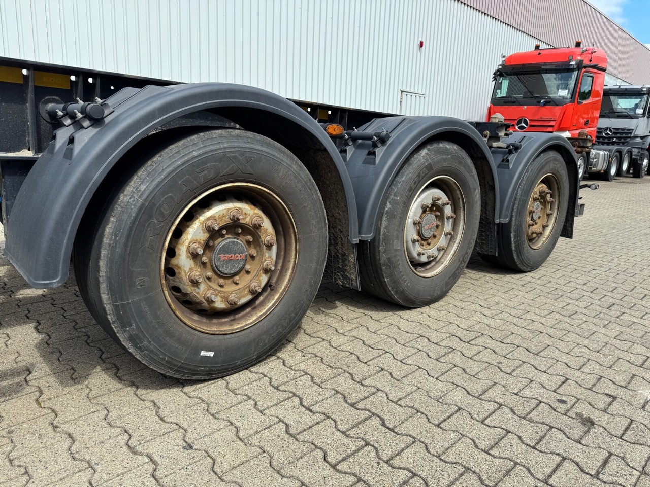 Kögel Port 45 Simplex Container-Chassis Port 45 Simplex, Container-Chassis, 20/2x20/30/40/45 Fuß, ausziehbar - Poluprikolica: slika 2 Kögel Port 45 Simplex Container-Chassis Port 45 Simplex, Container-Chassis, 20/2x20/30/40/45 Fuß, ausziehbar - Poluprikolica: slika 2