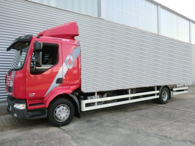 Renault Midlum 220 DXi 4x2 Chassi Länge 7,5 m - Kamion sa golom šasijom i zatvorenom kabinom: slika 1 Renault Midlum 220 DXi 4x2 Chassi Länge 7,5 m - Kamion sa golom šasijom i zatvorenom kabinom: slika 1