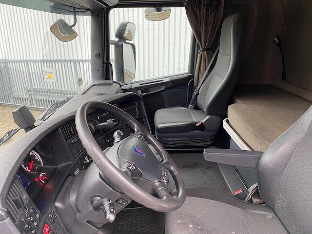 Scania R450 LB 6x2-4 R450 LB 6x2-4 Getränkekoffer, Retarder, Lift-/Lenkachse, Stapleraufnahme - Kamion sa zatvorenim sandukom: slika 4 Scania R450 LB 6x2-4 R450 LB 6x2-4 Getränkekoffer, Retarder, Lift-/Lenkachse, Stapleraufnahme - Kamion sa zatvorenim sandukom: slika 4