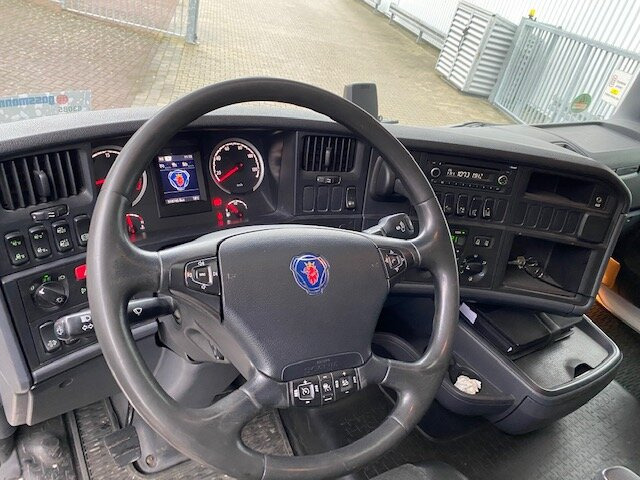 Scania R450 LB 6x2-4 R450 LB 6x2-4 Getränkekoffer, Retarder, Lift-/Lenkachse, Stapleraufnahme - Kamion sa zatvorenim sandukom: slika 5 Scania R450 LB 6x2-4 R450 LB 6x2-4 Getränkekoffer, Retarder, Lift-/Lenkachse, Stapleraufnahme - Kamion sa zatvorenim sandukom: slika 5