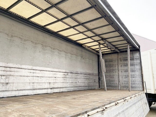 Scania R450 LB 6x2-4 R450 LB 6x2-4 Getränkekoffer, Retarder, Lift-/Lenkachse, Stapleraufnahme - Kamion sa zatvorenim sandukom: slika 2 Scania R450 LB 6x2-4 R450 LB 6x2-4 Getränkekoffer, Retarder, Lift-/Lenkachse, Stapleraufnahme - Kamion sa zatvorenim sandukom: slika 2