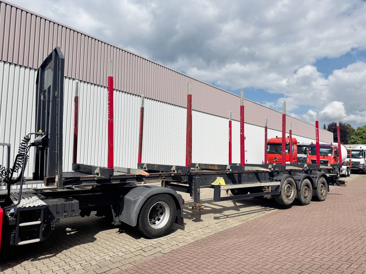 Schwarzmüller 3-Achs Holzauflieger 3-Achs Holzauflieger, Liftachse, MEHRFACH VORHANDEN! - Poluprikolica šticarka: slika 1 Schwarzmüller 3-Achs Holzauflieger 3-Achs Holzauflieger, Liftachse, MEHRFACH VORHANDEN! - Poluprikolica šticarka: slika 1