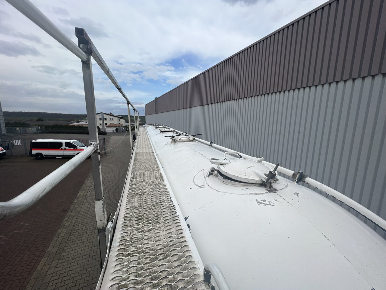 Spitzer SK 2453 ZIC SK 2453 ZIC, Kippsilo ca. 53m³ - Silo cisterna: slika 4 Spitzer SK 2453 ZIC SK 2453 ZIC, Kippsilo ca. 53m³ - Silo cisterna: slika 4