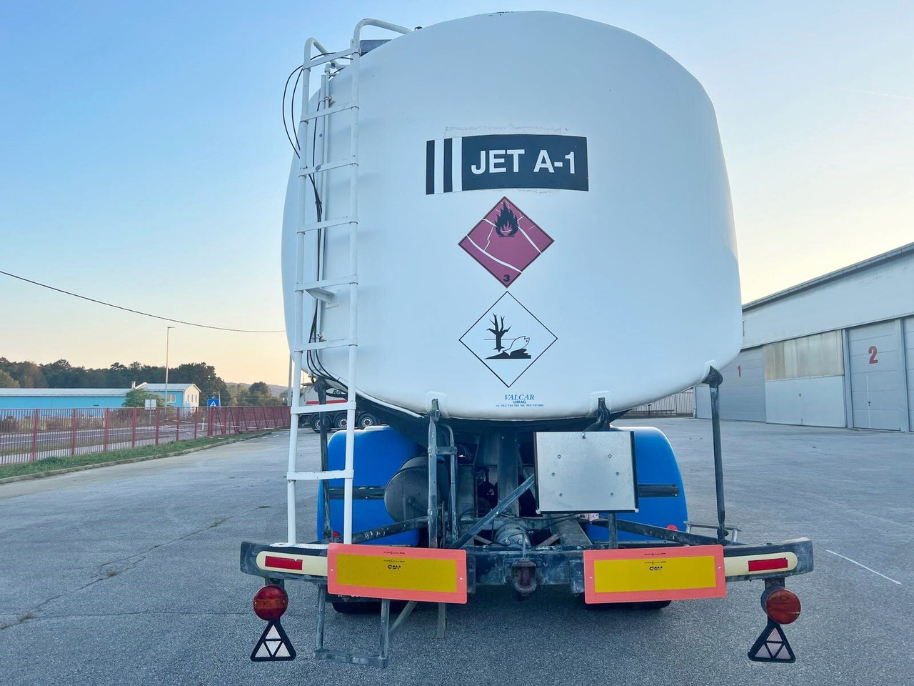 Tankauflieger ca. 40.000l STRUEVER Tankauflieger ca. 40.000l - Poluprikolica cisterna: slika 2 Tankauflieger ca. 40.000l STRUEVER Tankauflieger ca. 40.000l - Poluprikolica cisterna: slika 2