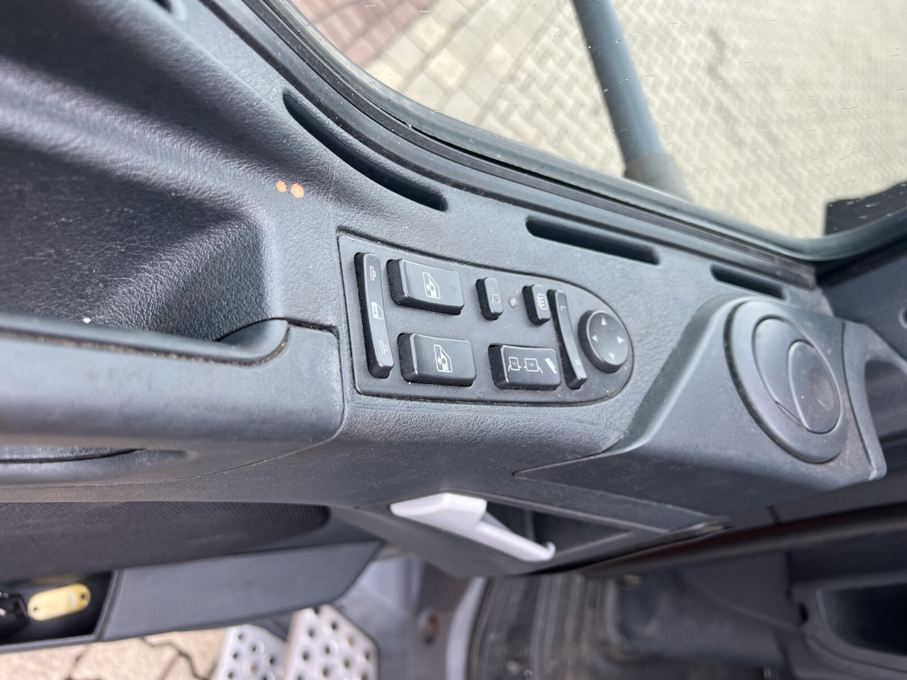 MAN TGL 8.220 4X2 BL TGL 8.220 4X2 BL - Tegljač: slika 3 MAN TGL 8.220 4X2 BL TGL 8.220 4X2 BL - Tegljač: slika 3