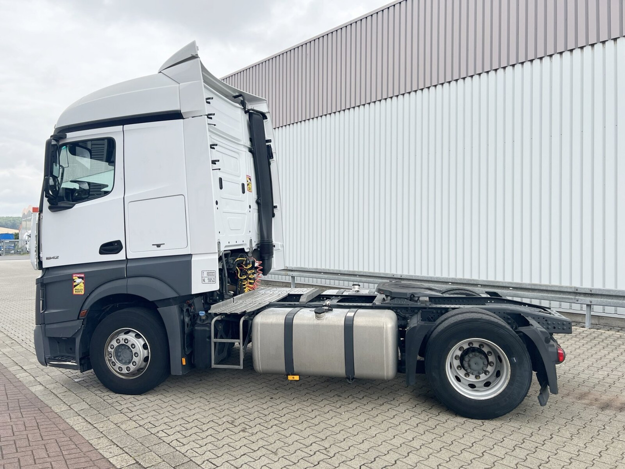 Tegljač Mercedes-Benz Actros 1842/45 LS 4x2 Actros 1842/45 LS 4x2, 3x VORHANDEN: slika 15