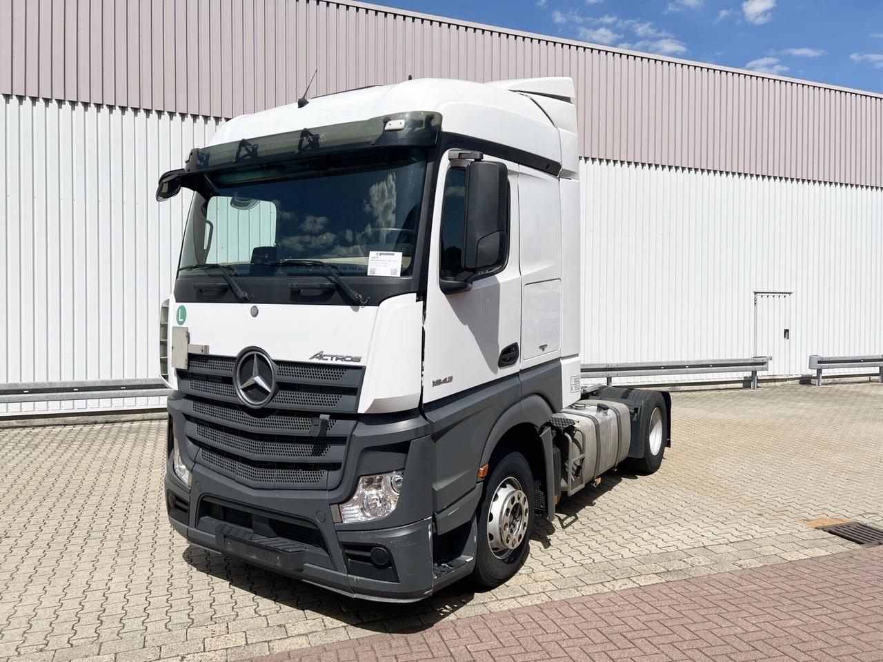 Mercedes-Benz Actros 1842/45 LS 4x2 Actros 1842/45 LS 4x2, 3x VORHANDEN - Tegljač: slika 1 Mercedes-Benz Actros 1842/45 LS 4x2 Actros 1842/45 LS 4x2, 3x VORHANDEN - Tegljač: slika 1