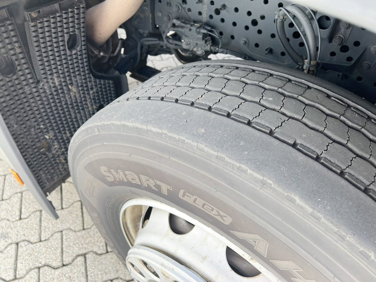 Mercedes-Benz Actros 1842/45 LS 4x2 Actros 1842/45 LS 4x2, 3x VORHANDEN - Tegljač: slika 4 Mercedes-Benz Actros 1842/45 LS 4x2 Actros 1842/45 LS 4x2, 3x VORHANDEN - Tegljač: slika 4