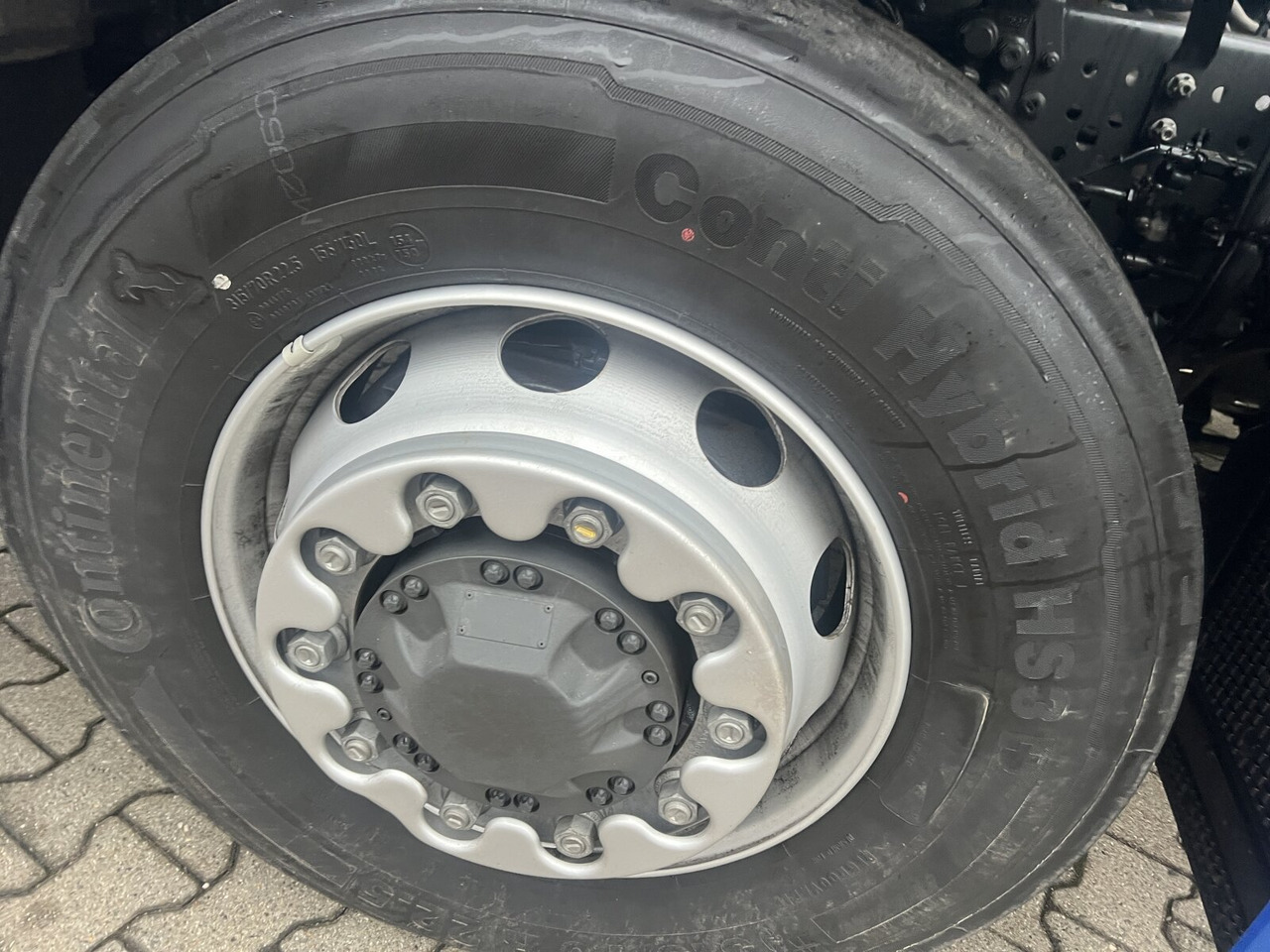 Mercedes-Benz Actros 1843 LS 4x4 HAD Actros 1843 LS 4x4 HAD, HydroDrive, MirrorCam, MultimediaCockpit - Tegljač: slika 3 Mercedes-Benz Actros 1843 LS 4x4 HAD Actros 1843 LS 4x4 HAD, HydroDrive, MirrorCam, MultimediaCockpit - Tegljač: slika 3