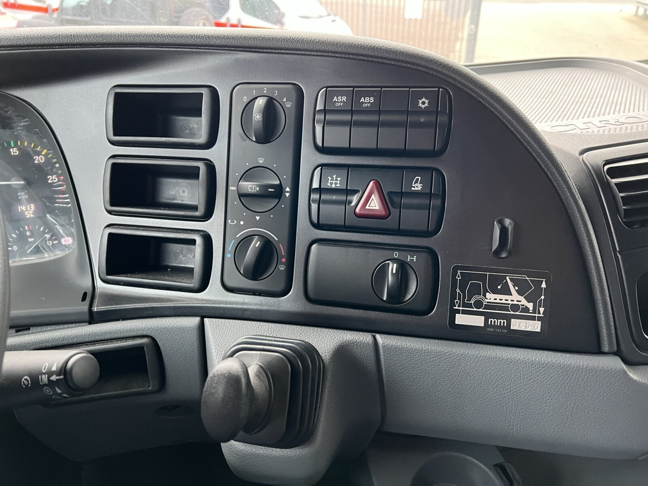 Mercedes-Benz Actros 2141 K 4x2 Actros 2141 K 4x2 - Tegljač: slika 2 Mercedes-Benz Actros 2141 K 4x2 Actros 2141 K 4x2 - Tegljač: slika 2