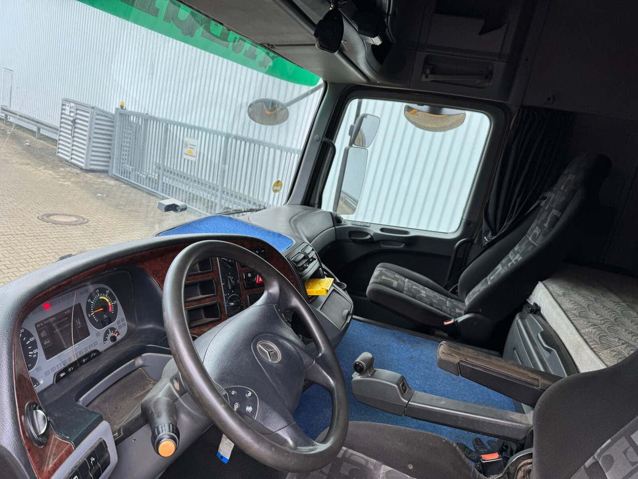 Mercedes-Benz Actros 2654 LS 6x4 Actros 2654 LS 6x4, Retarder, Hydraulik, 100T, V8-Motor - Tegljač: slika 4 Mercedes-Benz Actros 2654 LS 6x4 Actros 2654 LS 6x4, Retarder, Hydraulik, 100T, V8-Motor - Tegljač: slika 4