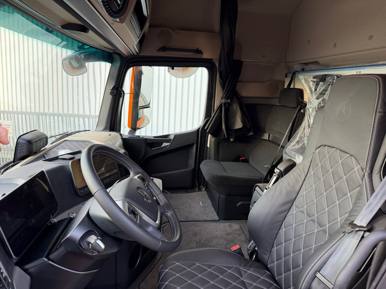 Mercedes-Benz Actros 3363 LS 6x4 Actros 3363 LS 6x4, Retarder, SoloStar, MultimediaCockpit, Navi, LED - Tegljač: slika 2 Mercedes-Benz Actros 3363 LS 6x4 Actros 3363 LS 6x4, Retarder, SoloStar, MultimediaCockpit, Navi, LED - Tegljač: slika 2